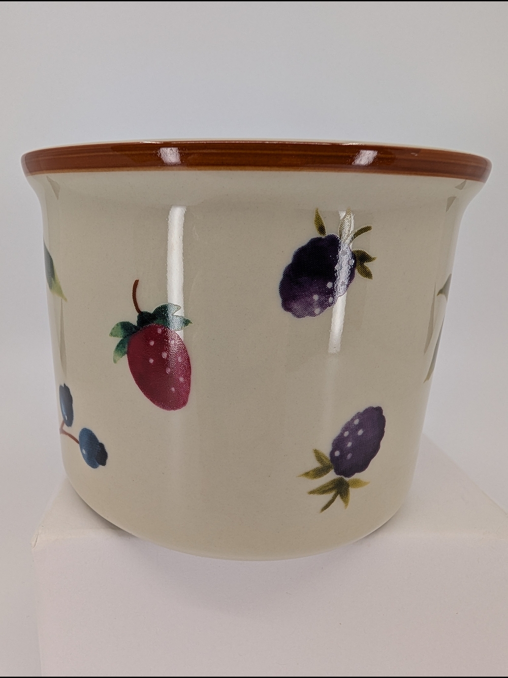 Longaberger Stoneware Pottery Berry Fruit Medley Botanical 1-Pint Crock & Lid - Picture 7 of 10